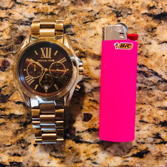 Oversized MK Watch - Picture 2 of 3